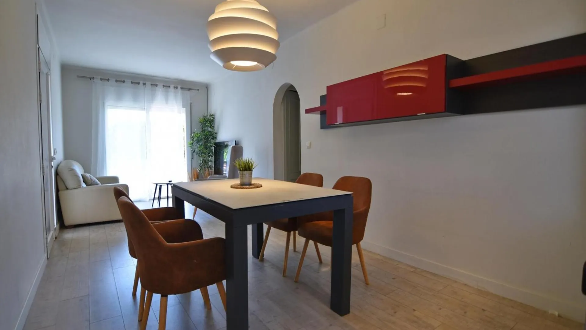 Apartment With Views In Costa Brava L' Escala